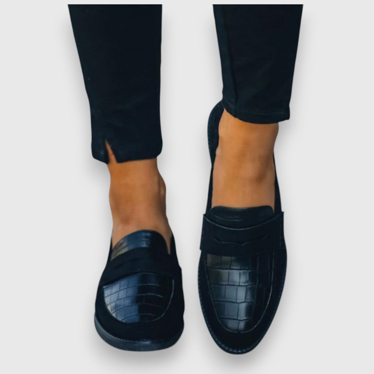 Sara | Moccasin