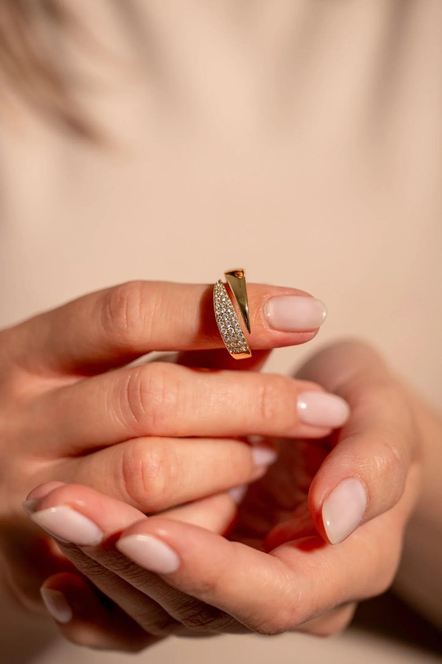 Elegant Gold Ring with Sparkling Stones (Buy 1 Get 1 Free)