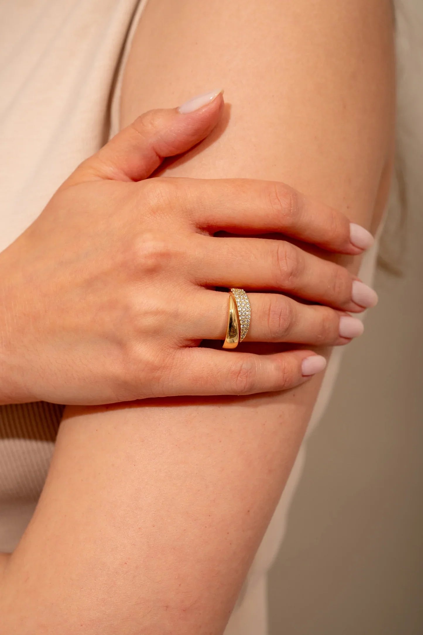 Elegant Gold Ring with Sparkling Stones (Buy 1 Get 1 Free)
